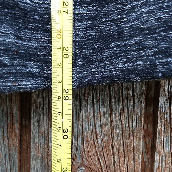 Modest tweed jacket. - Picture 8 of 12